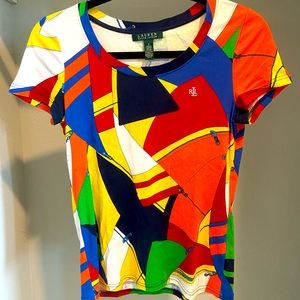 Colorful tee to brighten your summer day!